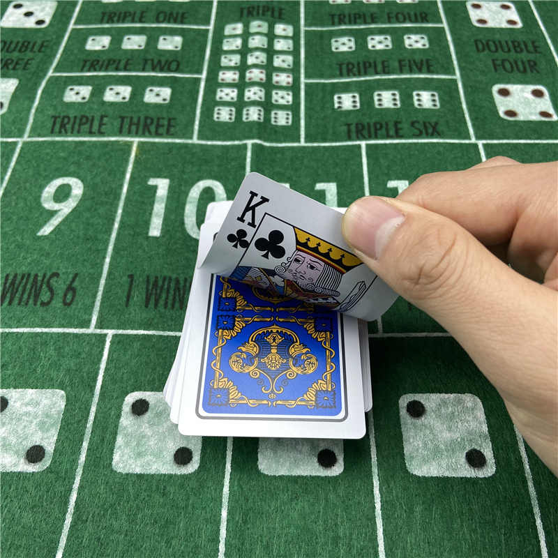 New 2pcs Playing Cards  Plasti - đánh giá và giá Board Game Yearbook