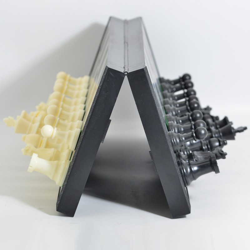 Folding Magnetic Chess Portabl - đánh giá và giá Board Game Yearbook
