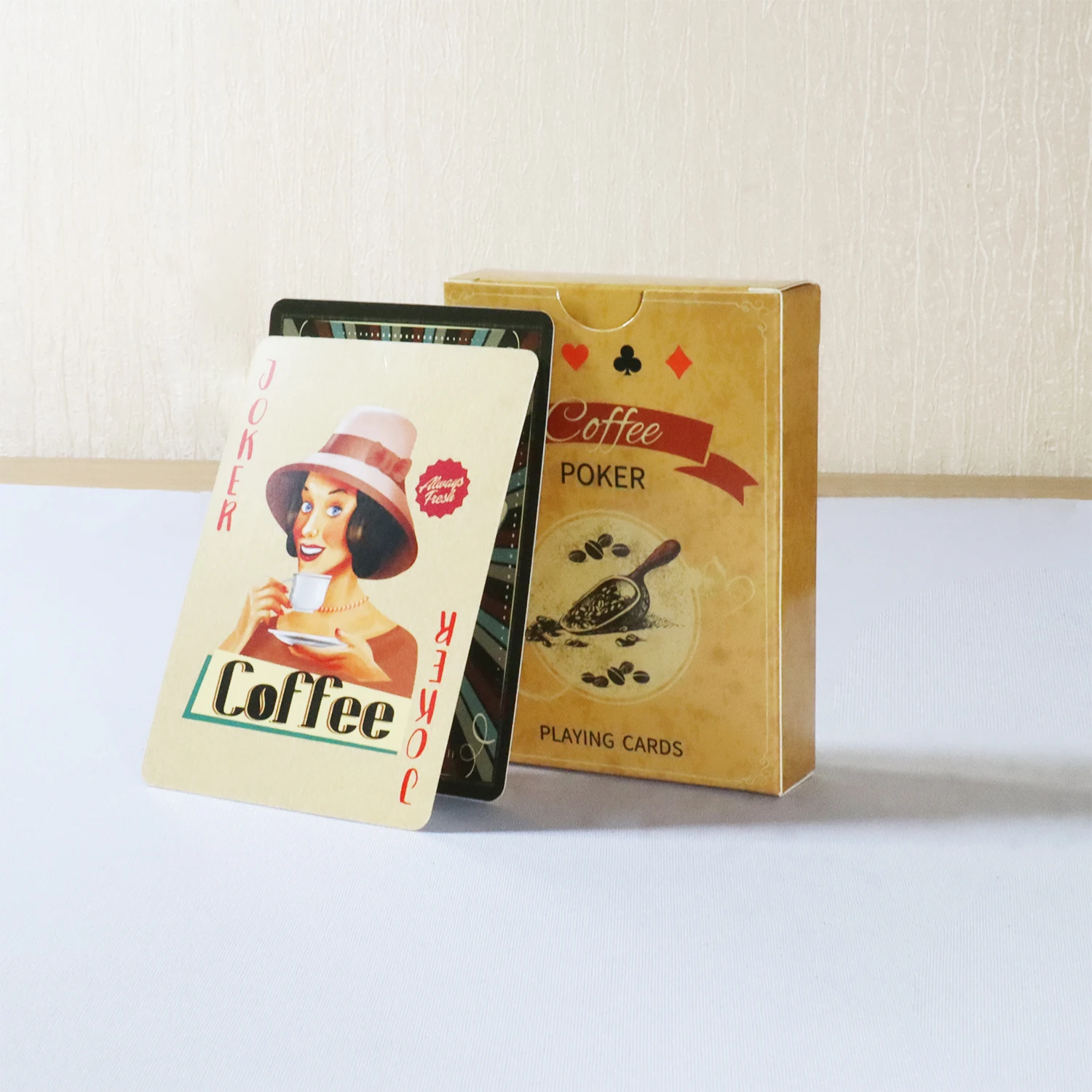 Coffee Paper Playing Cards Vin - đánh giá và giá Board Game Yearbook