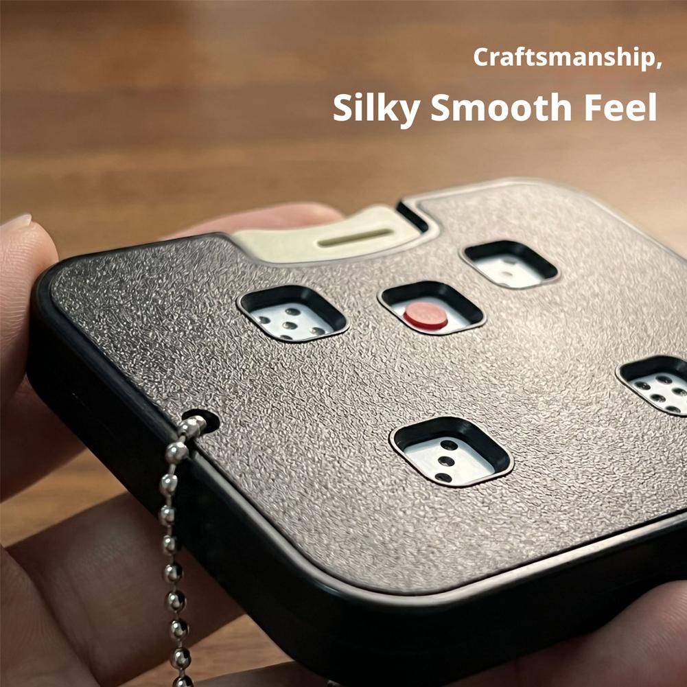 Portable Mini Dice Storage Cas - đánh giá và giá Board Game Land